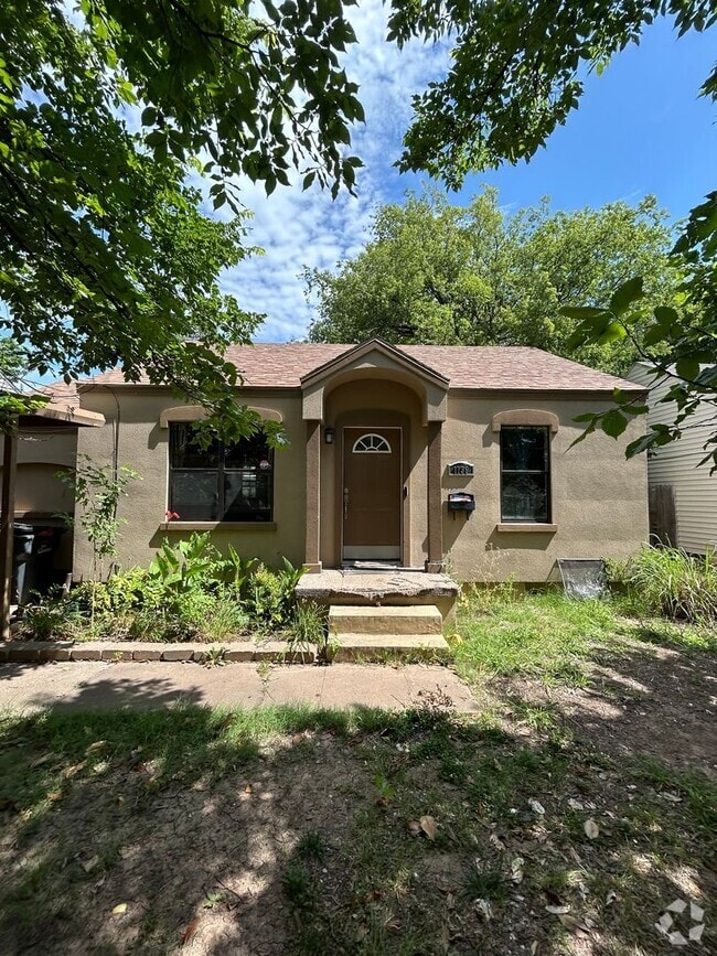 Building Photo - 1139 NW Oak Ave Rental