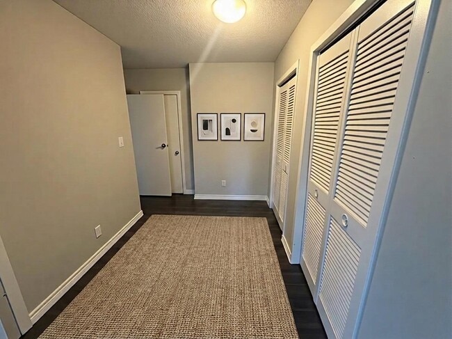 Photo - Spacious 3 Bed Main Floor on East Mountain Unit 1