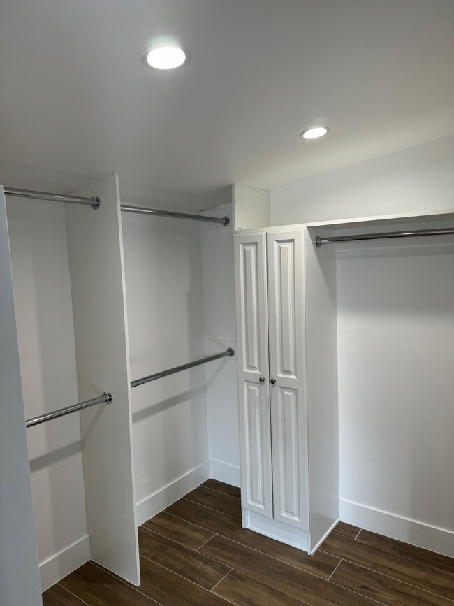 Photo - 6439 1/2 Graves Ave