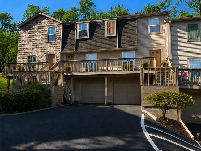 Prime Apartments and Townhomes at Ridgeway