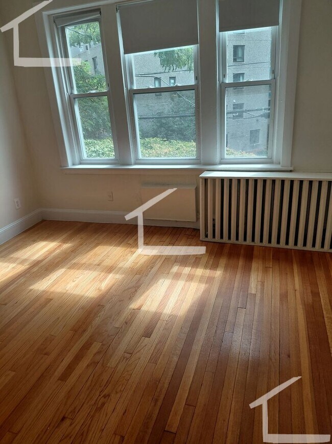 Photo - Great 2 Bedroom 2 Bath on the Green Line