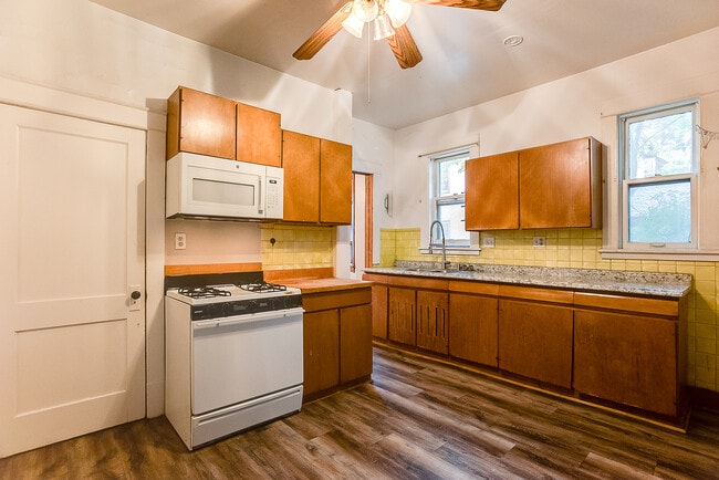 Photo - 1651 Minnehaha Ave W