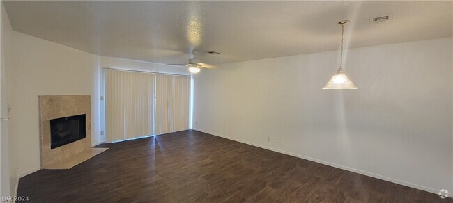 Building Photo - 5044 S Rainbow Blvd Unit 104 Rental