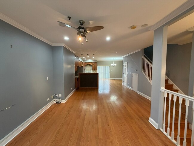 Photo - 183 N Des Plaines River Rd