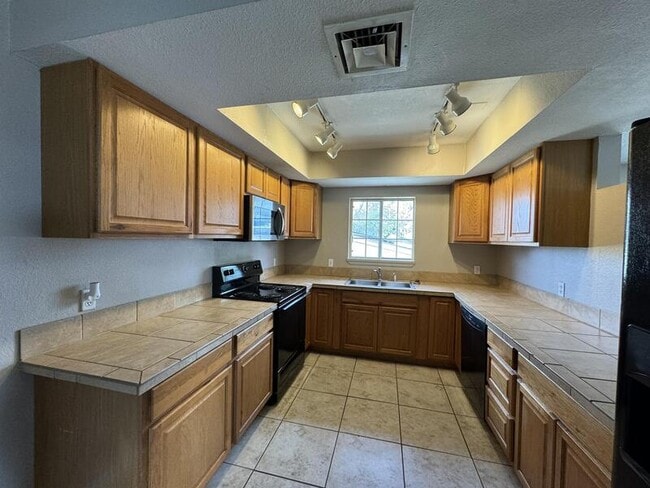 Photo - 1345 Agate Ave