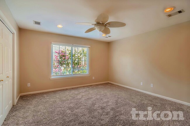 Photo - 2420 Amber Glen Dr