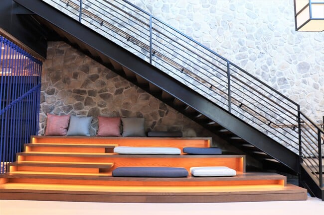 Photo - Vyne One Loudoun