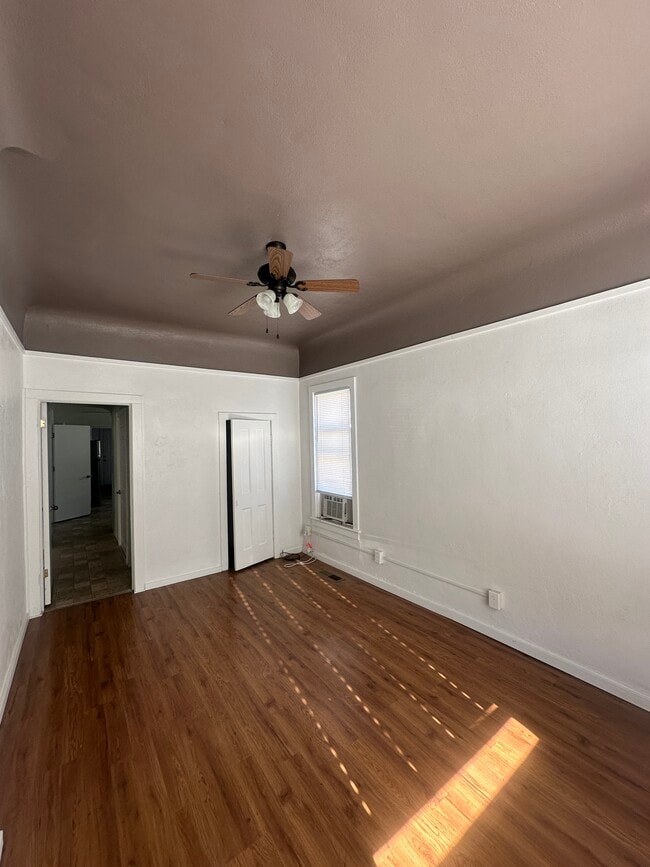 Photo - 315 N Locke Ave