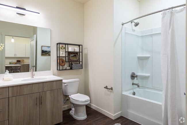 1BR, 1BA - 613SF