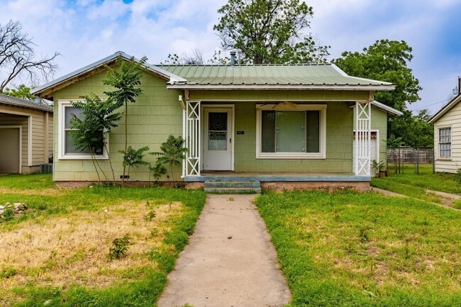 Building Photo - 1966 Matador St Rental