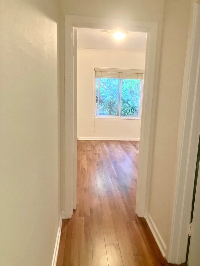 Photo - 430 S Oakhurst Dr