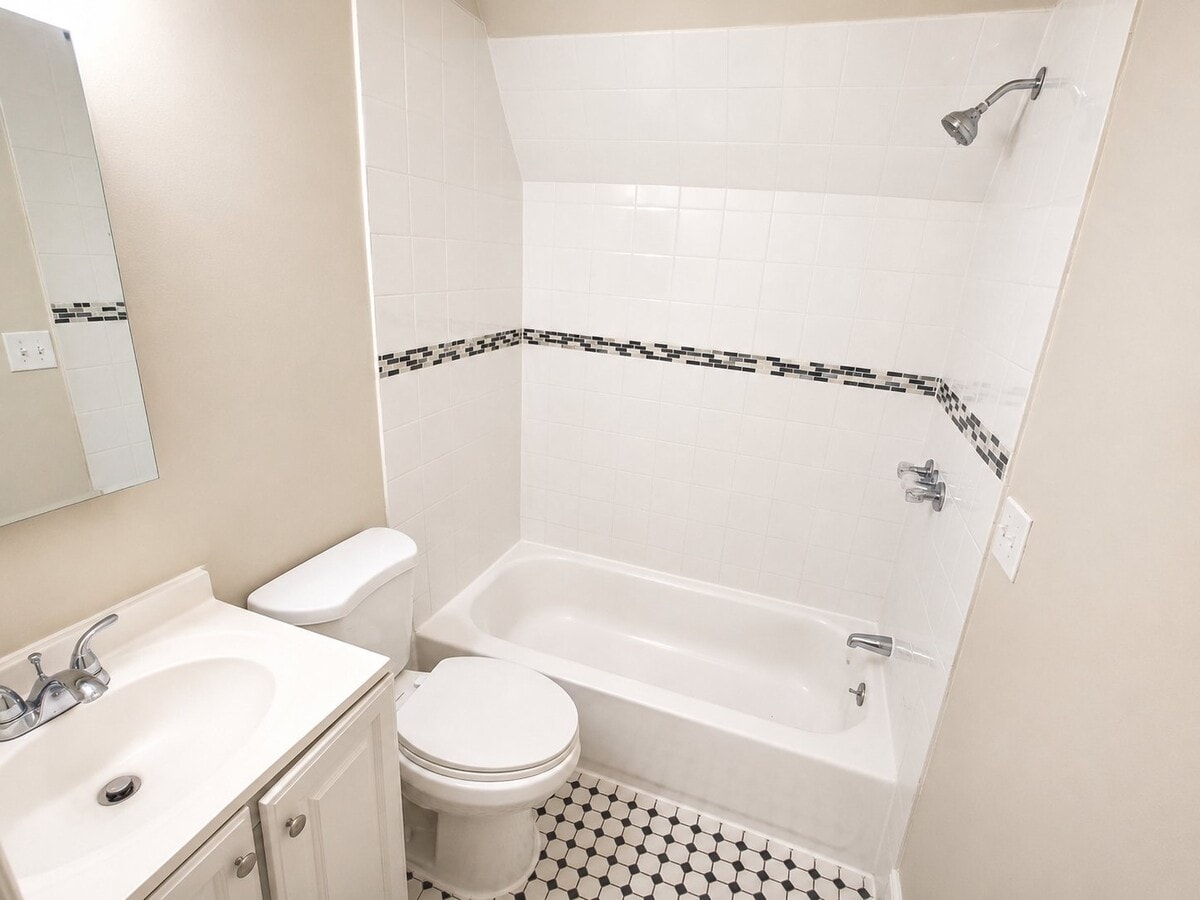 Photo - 86 Stuyvesant Ave. Unit 3