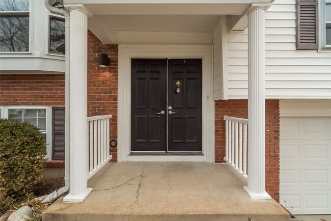 Photo - 335 Parma Dr