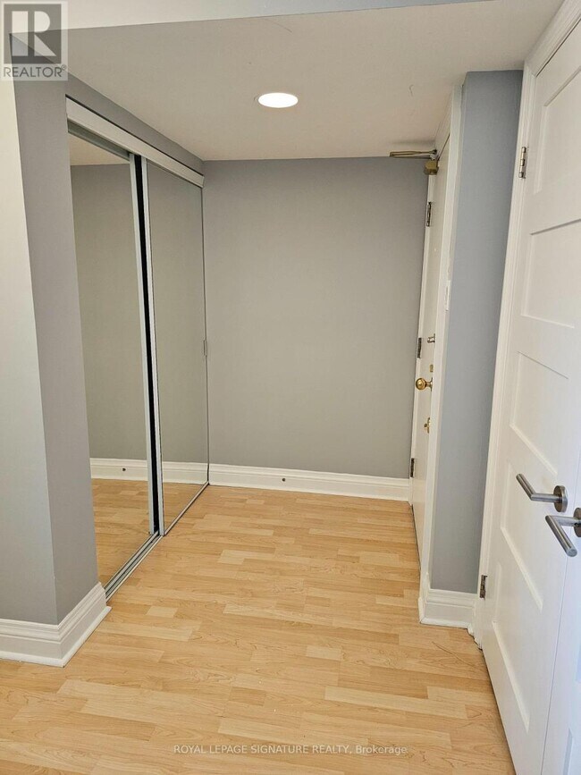 Photo - 92 King St E Unité 619