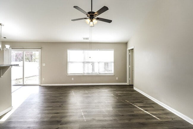 Photo - 5012 Broad Leaf Ct