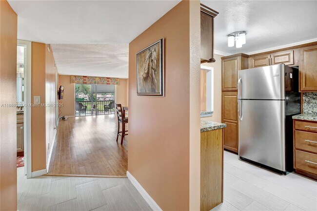 Photo - 8980 S Hollybrook Blvd Unidad 208