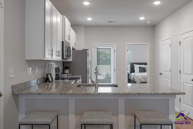 Photo - 402 Jewelle Rd
