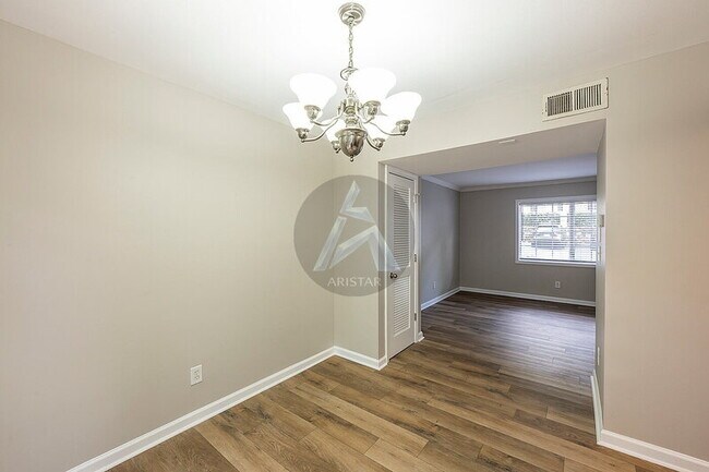 Photo - 6940 Roswell Rd NE Unit 13F