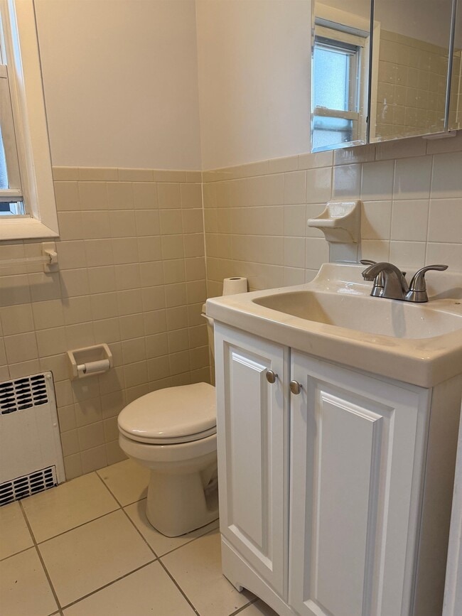 Photo - 756 Irving Pl