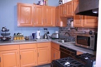 Photo - 70 Clarendon St Unit 4