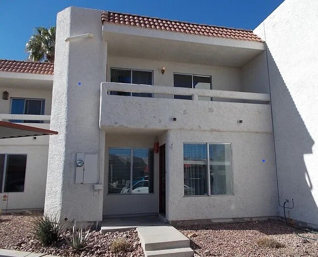 Building Photo - 687 Marina Dr Unit #41
