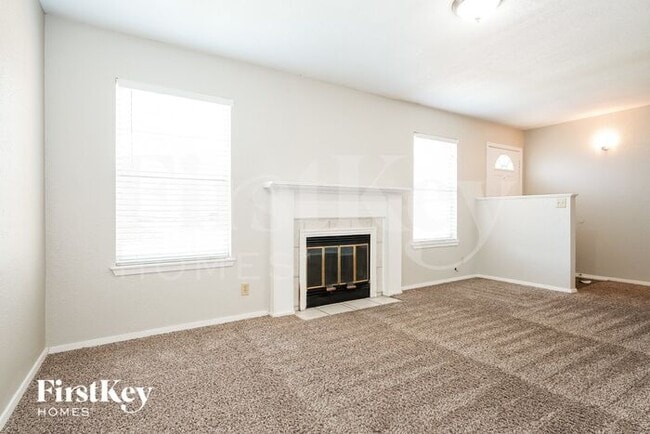 Photo - 505 S Waxahachie St
