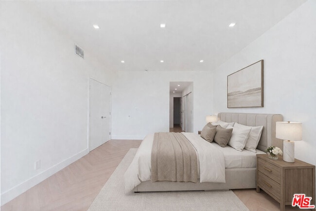 Photo - 8455 Fountain Ave Unit 308