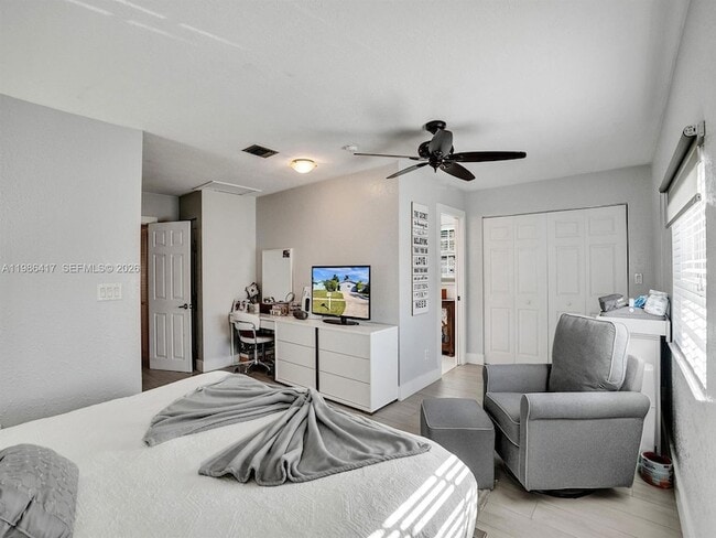 Photo - 217 SE 5th St