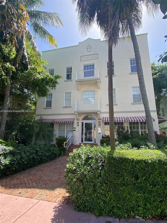 Building Photo - 1244 Pennsylvania Ave Unit 103 Rental