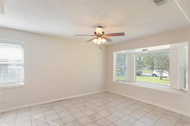 Photo - 439 Daniel St