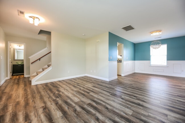Photo - 410 Revis Creek Ct