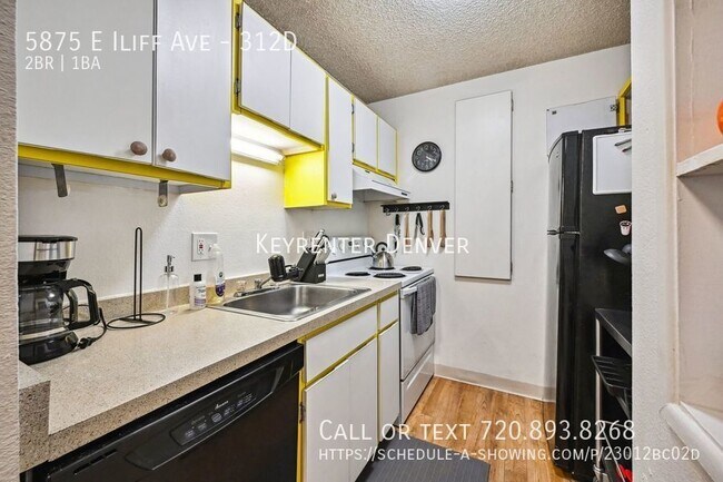 Photo - Charming 2-Bedroom Condo with Stunning Vie...
