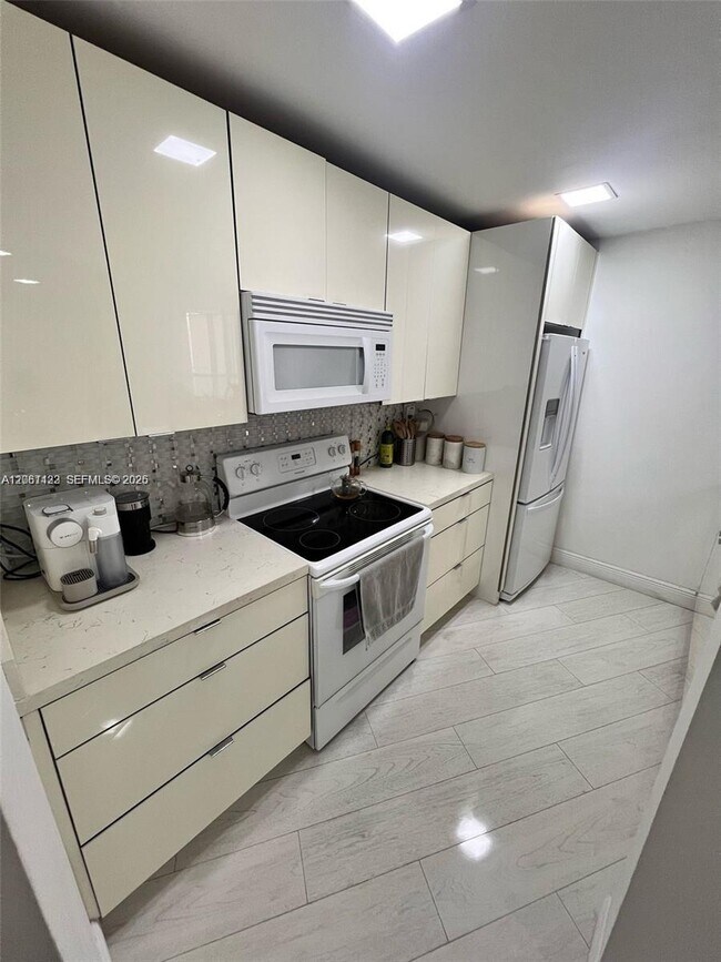 Photo - 6955 NW 186th St Unit F104