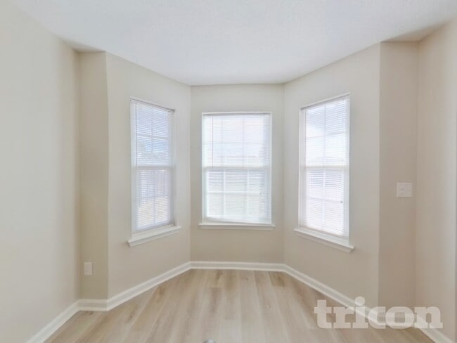 Photo - 145 Hunters Mill Dr