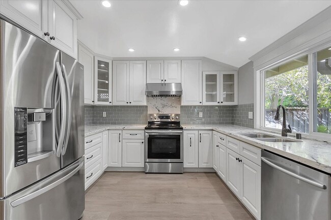 Photo - Great Location! Great Schools! Month to Month Only!