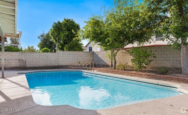 Building Photo - 7126 W Corrine Dr Rental