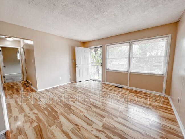 Photo - 7600 E 50th St