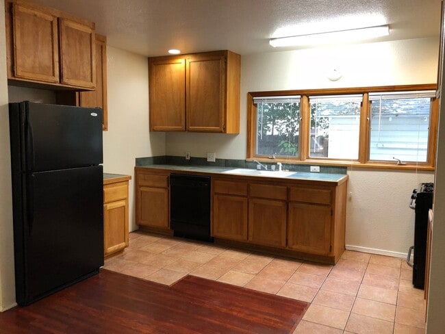 Photo - *RESERVE FOR SUMMER 2026* 5 Bedroom 3 Bath... Unit House