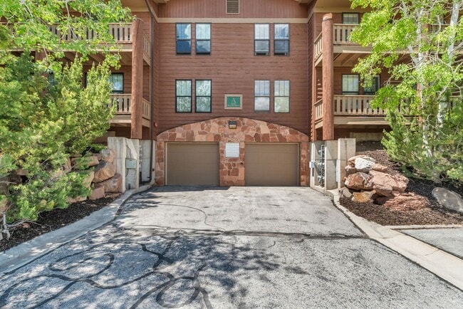 Photo - Pinebrook Pointe