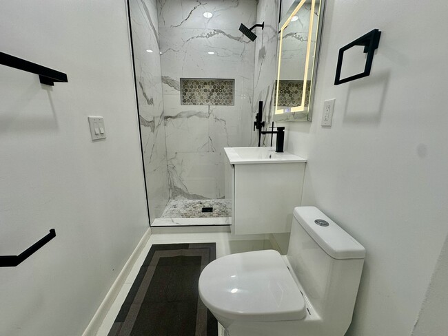 Photo - 1360 NW 132nd St Unit side efficiency