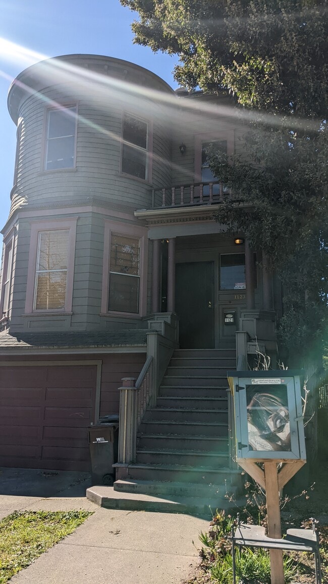 Photo - 1121 12th St