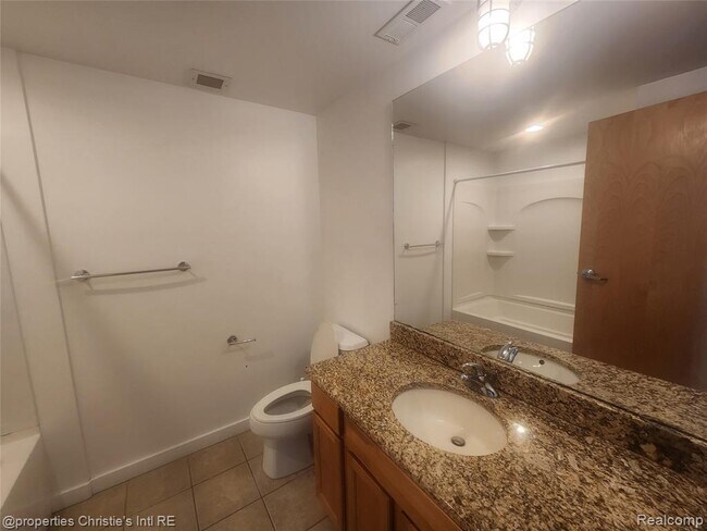 Photo - 55 W Canfield St Unit 208