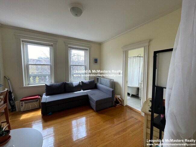 Photo - 48 Queensberry St