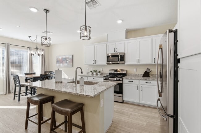 Photo - 737 E Beauchamp Dr