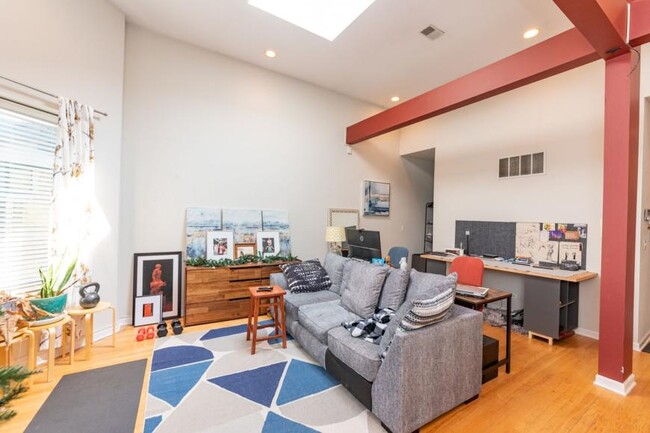 Building Photo - 1 bedroom in Chicago IL 60613 Unit 3W Rental