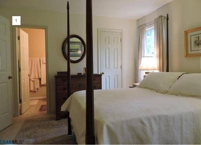 Building Photo - 956 Huntwood Ln