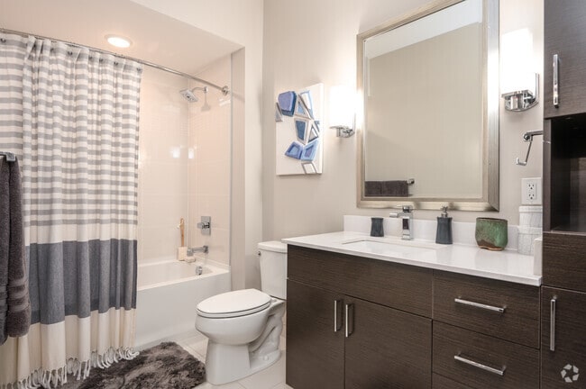 1BR, 1BA - 761SF
