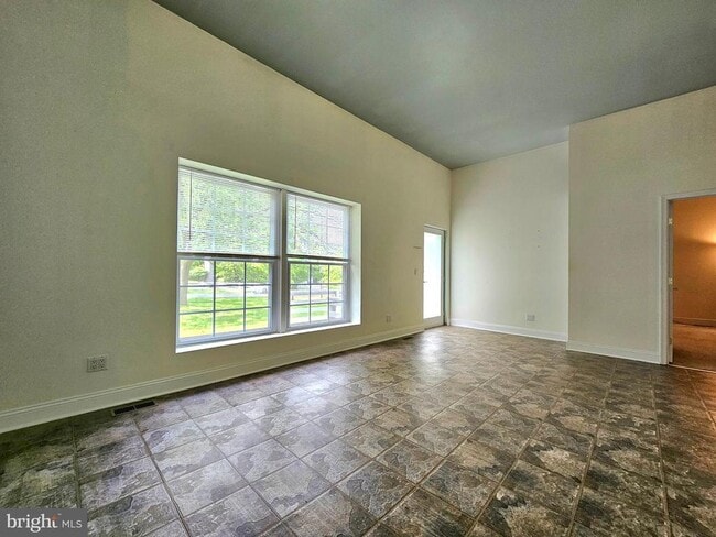 Photo - 317 Adahi Rd SE