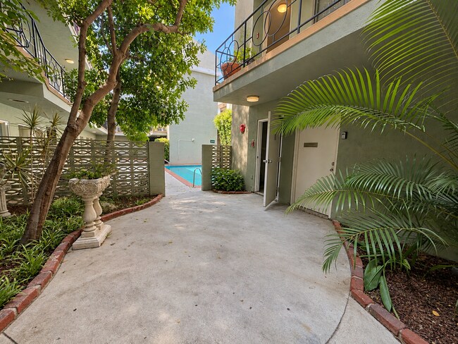 333 Jackson St