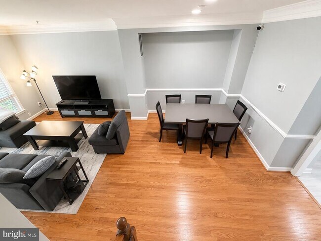 Photo - 506 Fallsgrove Dr
